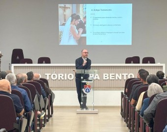 Encontro Diocesano reúne catequistas do Matrimônio em Araranguá