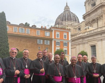 Dom Milton Zonta encontra Papa Leão durante formação de novos bispos em Roma