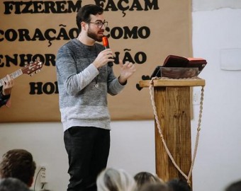 Pastoral da Comunicação reúne agentes para dia de oração, formação e convivência