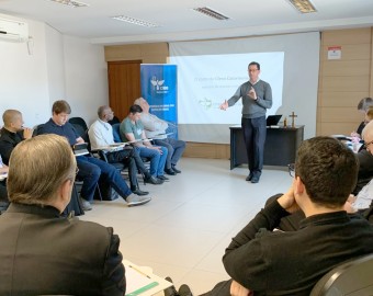 Diocese de Criciúma participa de encontro regional sobre o cuidado integral do clero