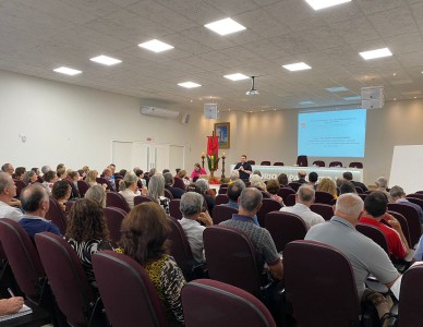 Formação Diocesana para Ministros das Exéquias é realizada em Araranguá